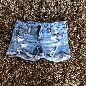 Women’s cute jean shorts